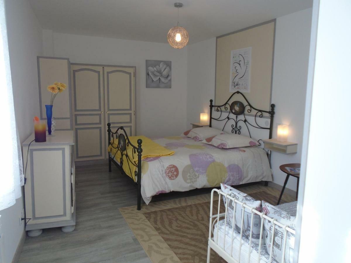 La Colombe Vila Formigny Exterior foto